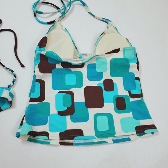 Ocean Dream | Bundle of 2 Tops! Geometric Print Bikini Tops - Picture 2 of 9